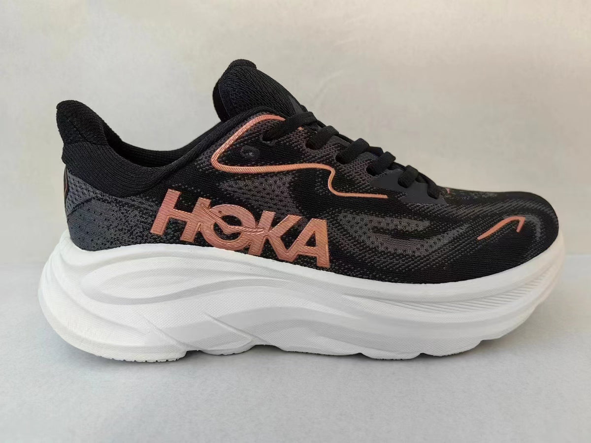 HOKA Clifton 10 Black/Gold