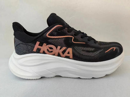HOKA Clifton 10 Black/Gold
