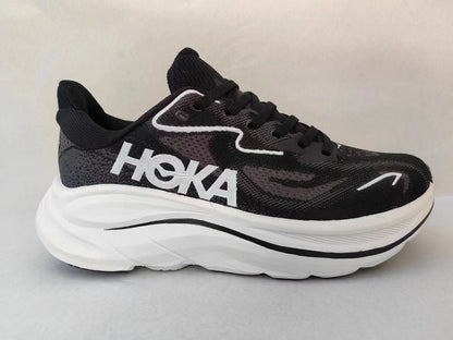 HOKA Clifton 10 Black/White